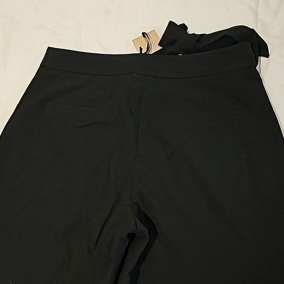 BNWT Halogen wide leg pants with tie detail in the front - Picture 4 of 4